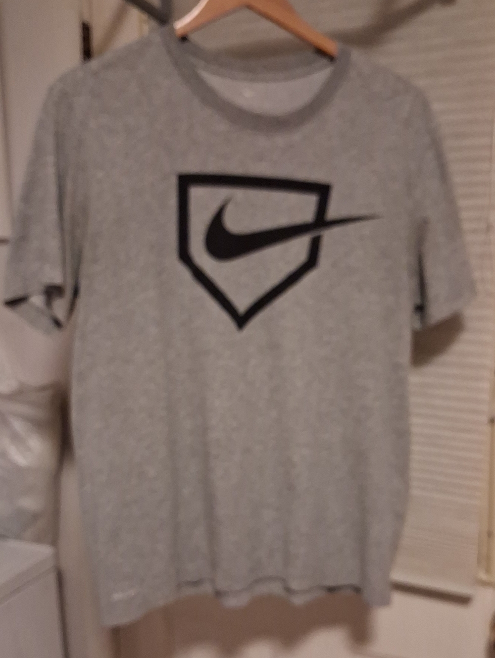 Nike Men's Heather Gray Short-Sleeve Logo Tee